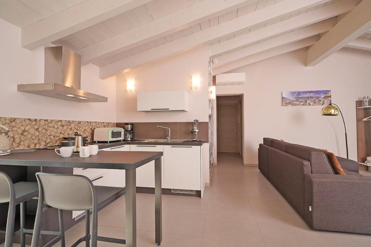 Apartamento Gardaliva 5 Manerba del Garda Exterior foto